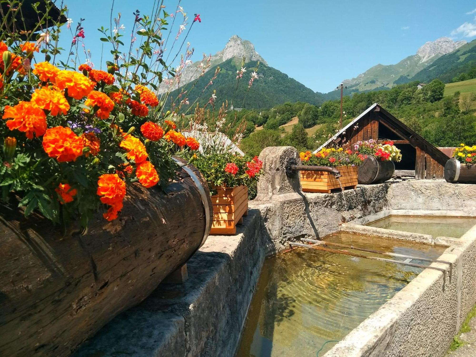 Apartmán Le Refuge Du Poete Saint-François-de-Sales Exteriér fotografie